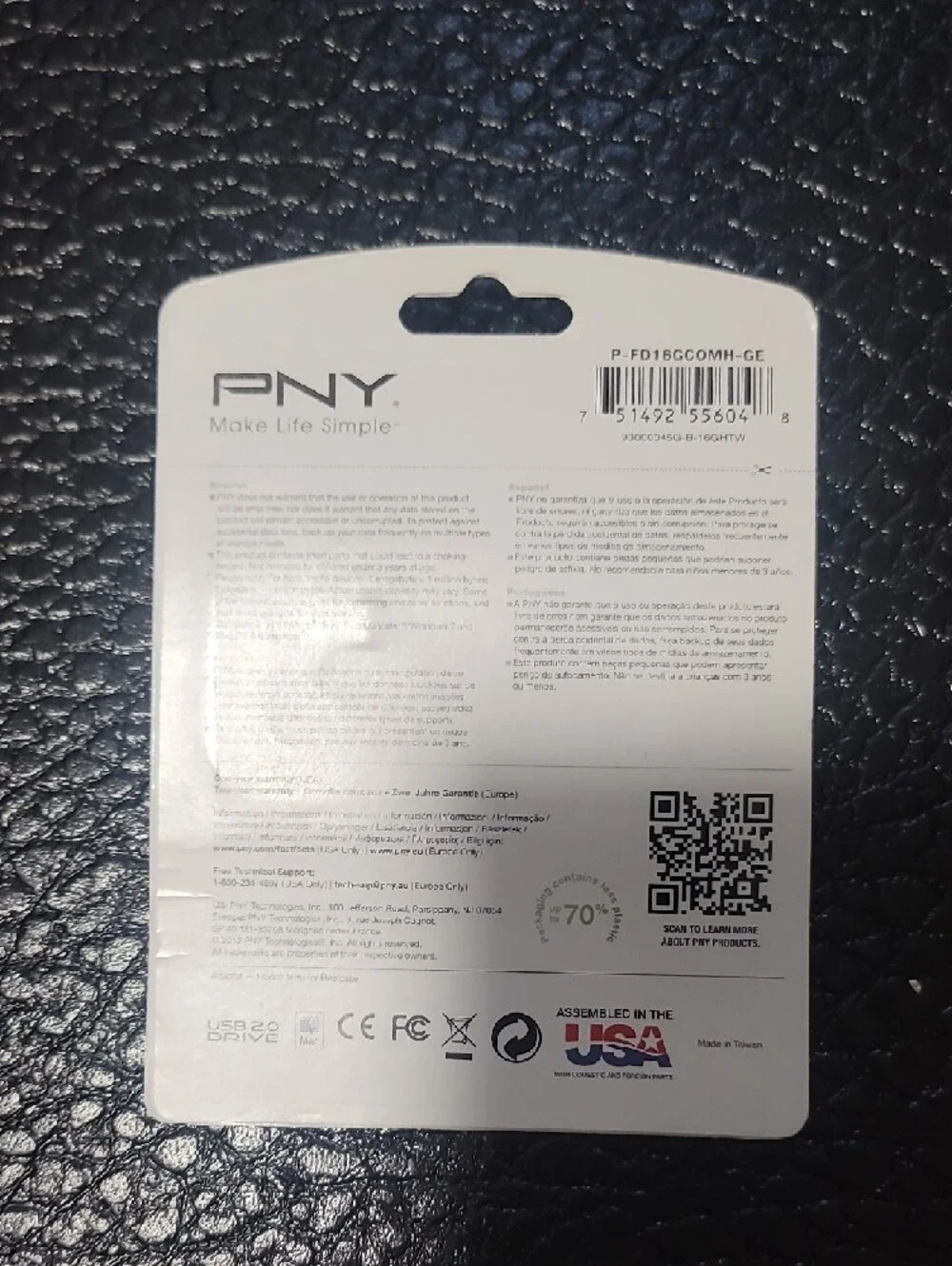 PNY 16GB White & Black USB Portable Storage Flash Drive - P-FD16GCOMH-GE